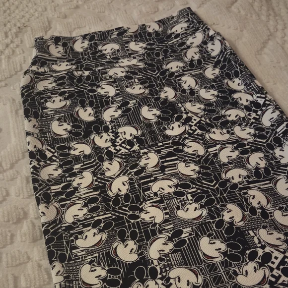 Mickey Mouse Pencil Skirt or Strapless Top LuLaRoe Cassie XS Disney Stretch - Picture 1 of 8
